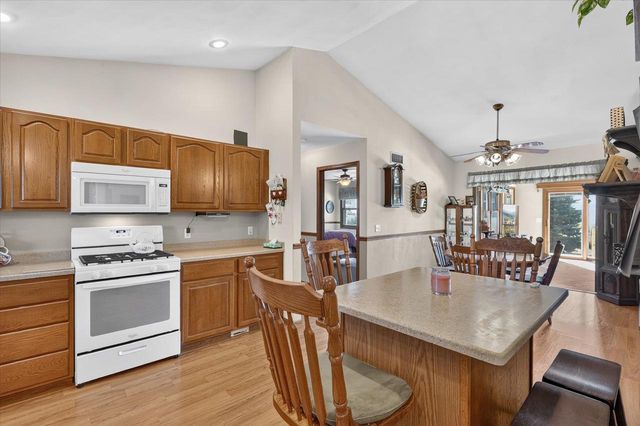 5541 W County A Road, Janesville, WI 53548