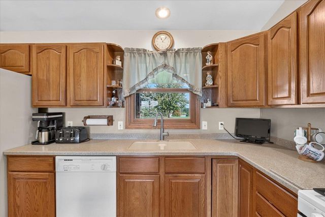 5541 W County A Road, Janesville, WI 53548