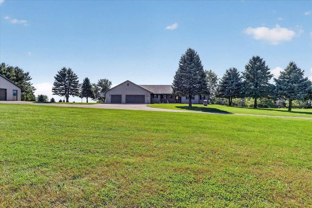5541 W County A Road, Janesville, WI 53548