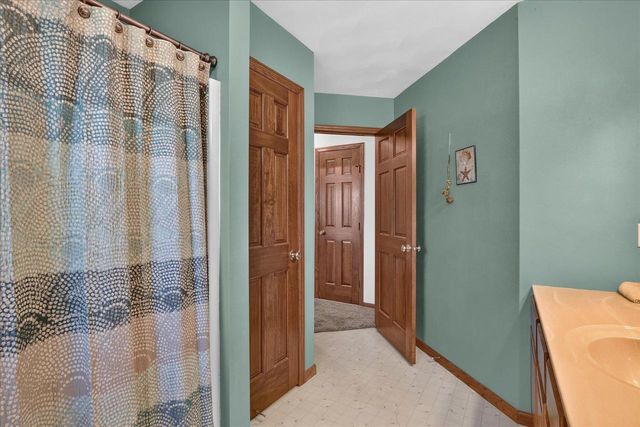 5541 W County A Road, Janesville, WI 53548