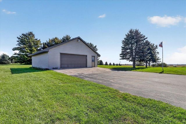 5541 W County A Road, Janesville, WI 53548