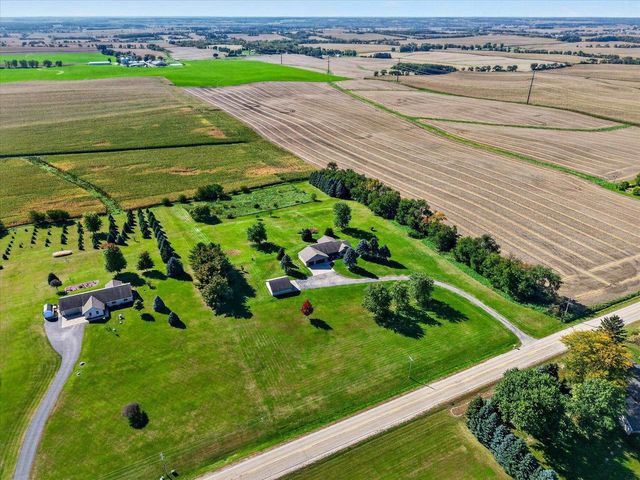 5541 W County A Road, Janesville, WI 53548