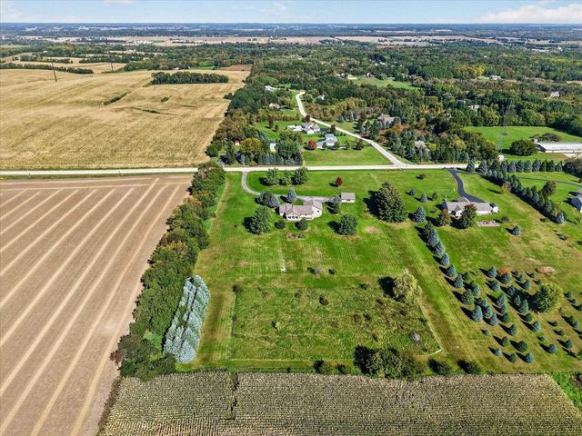 5541 W County A Road, Janesville, WI 53548