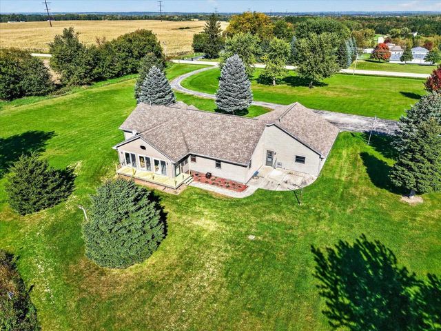 5541 W County A Road, Janesville, WI 53548