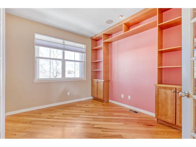 527 Deerwood Dr, Longmont, CO 80504