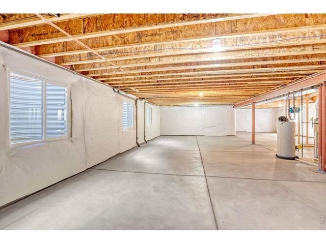 527 Deerwood Dr, Longmont, CO 80504