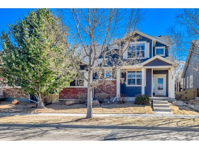 527 Deerwood Dr, Longmont, CO 80504