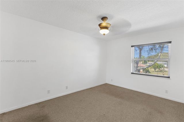 11069 Glenwood Dr, Coral Springs, FL 33065