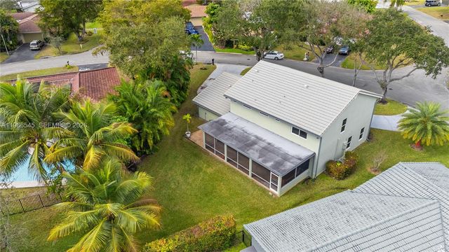 11069 Glenwood Dr, Coral Springs, FL 33065