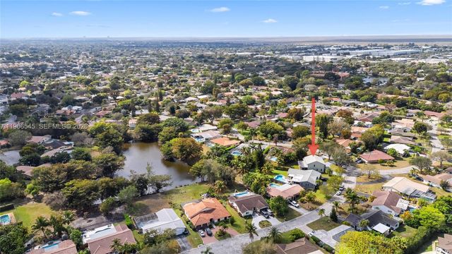 11069 Glenwood Dr, Coral Springs, FL 33065