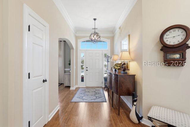 6 Crescent Cir, Bluffton, SC 29910