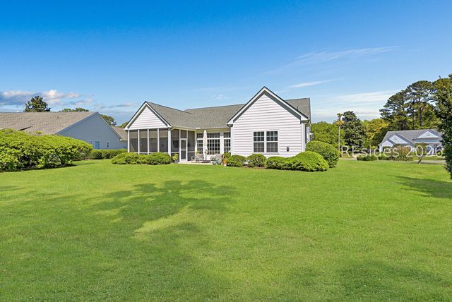 6 Crescent Cir, Bluffton, SC 29910
