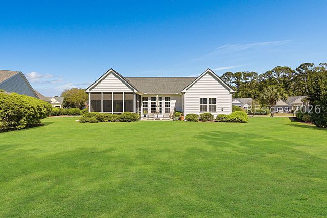 6 Crescent Cir, Bluffton, SC 29910