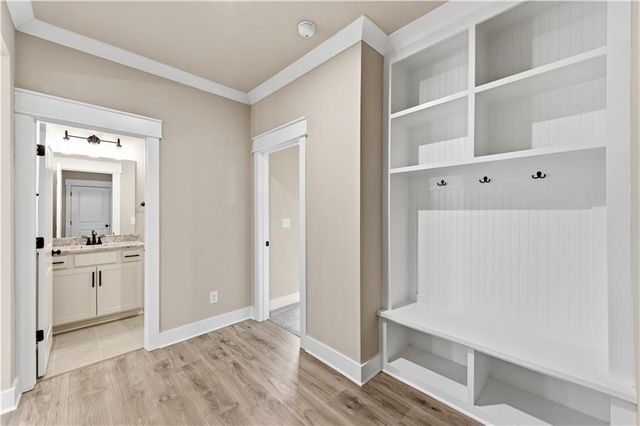 4660 SW Cooling Water Circle, Powder Springs, GA 30127