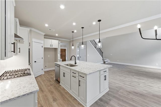 4660 SW Cooling Water Circle, Powder Springs, GA 30127