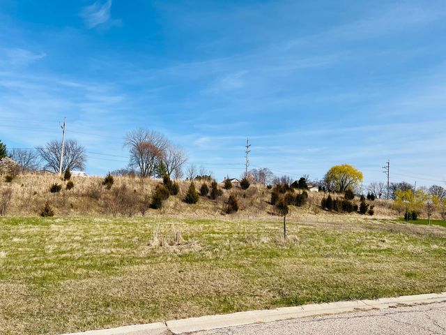 10465 Red Leaf Circle, Lakewood, IL 60014