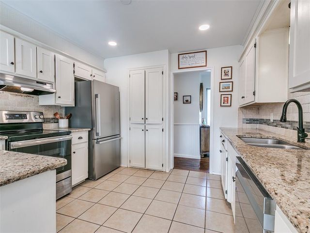 6012 NW 83rd Street, Oklahoma City, OK 73132