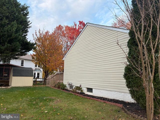 1406 WILLOW OAK DR, Frederick, MD 21701