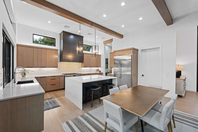 19509 INVERNESS DR, Spicewood, TX 78669