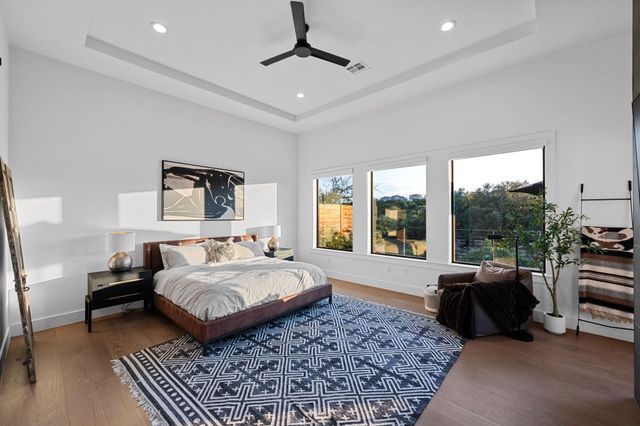 19509 INVERNESS DR, Spicewood, TX 78669