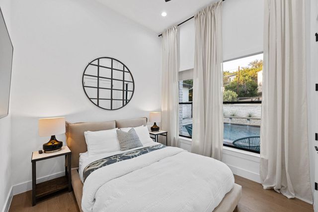 19509 INVERNESS DR, Spicewood, TX 78669