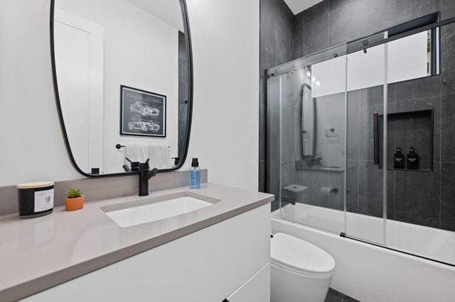 19509 INVERNESS DR, Spicewood, TX 78669