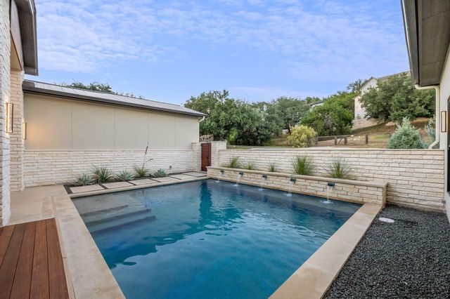 19509 INVERNESS DR, Spicewood, TX 78669