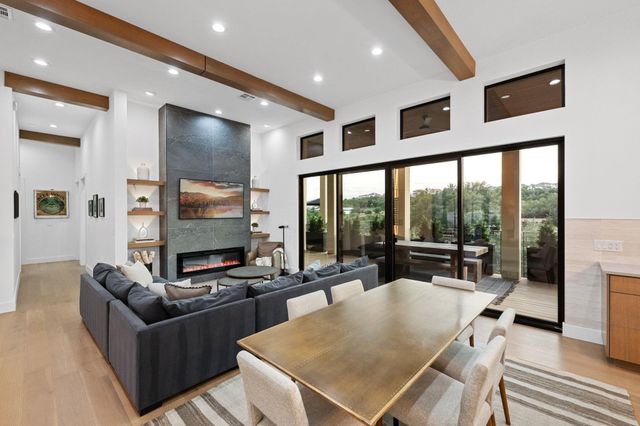 19509 INVERNESS DR, Spicewood, TX 78669