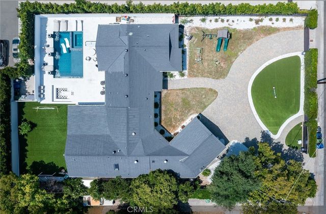 22960 Calvert Street, Woodland Hills, CA 91367