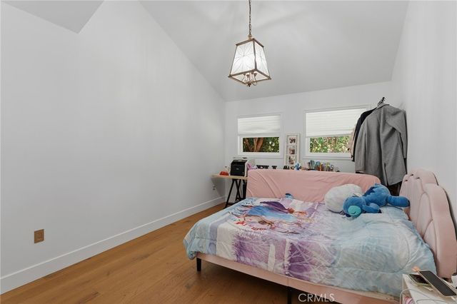 22960 Calvert Street, Woodland Hills, CA 91367
