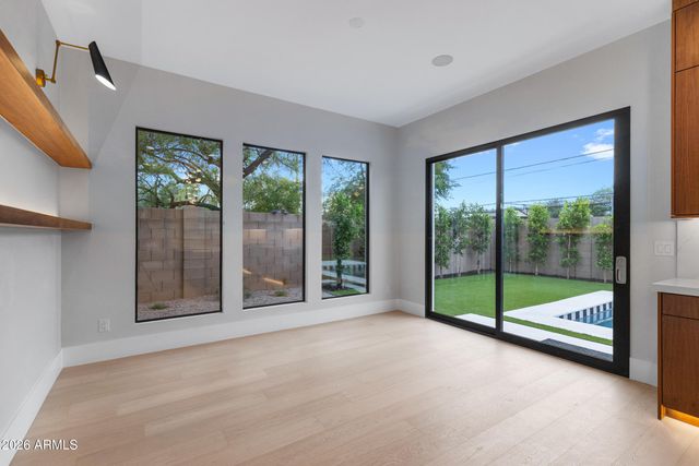 4422 E ROMA Avenue, Phoenix, AZ 85018