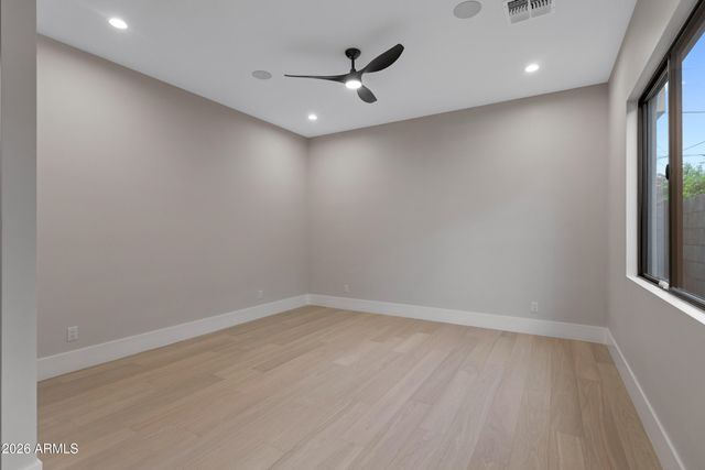 4422 E ROMA Avenue, Phoenix, AZ 85018