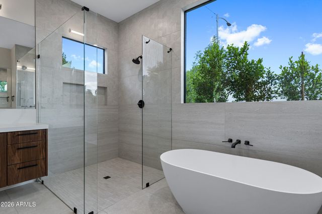 4422 E ROMA Avenue, Phoenix, AZ 85018