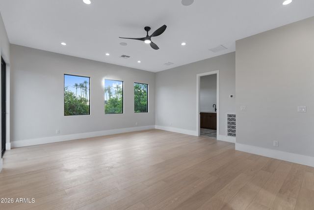 4422 E ROMA Avenue, Phoenix, AZ 85018