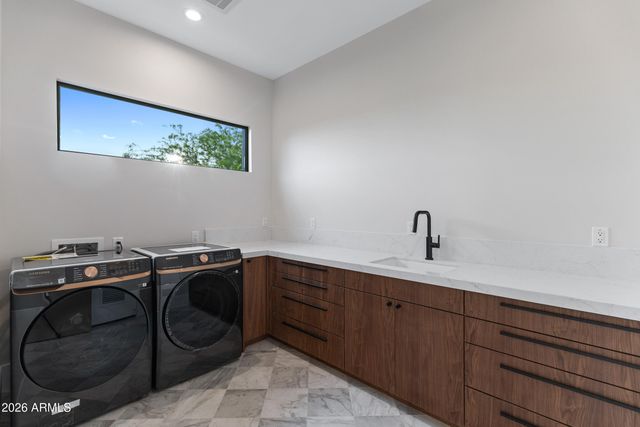 4422 E ROMA Avenue, Phoenix, AZ 85018