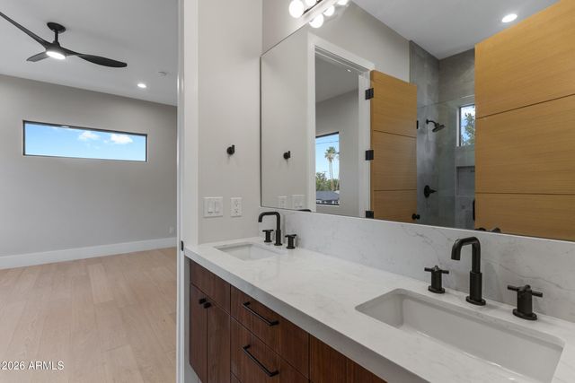 4422 E ROMA Avenue, Phoenix, AZ 85018