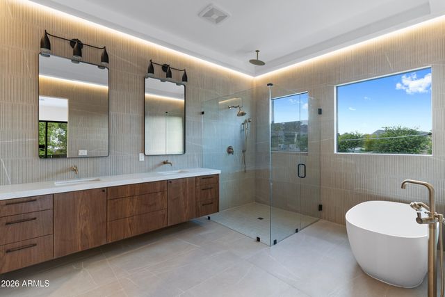 4422 E ROMA Avenue, Phoenix, AZ 85018