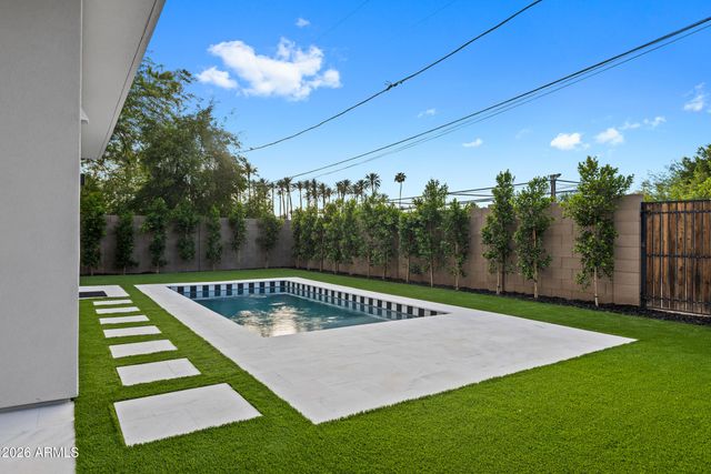 4422 E ROMA Avenue, Phoenix, AZ 85018