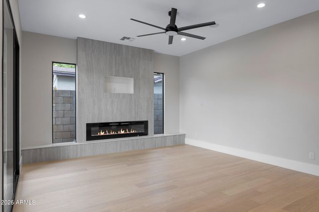 4422 E ROMA Avenue, Phoenix, AZ 85018
