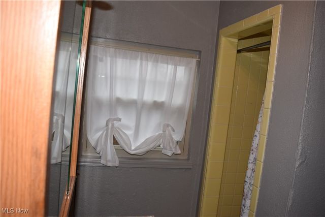 65141 Three Hills Drive, Bellaire, OH 43906