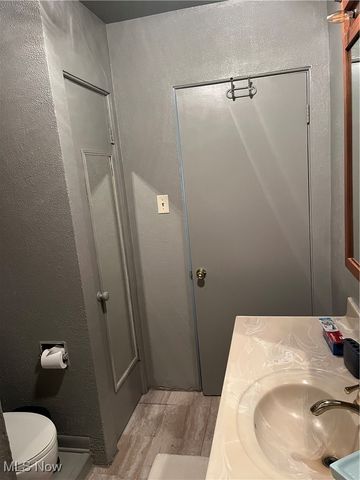 65141 Three Hills Drive, Bellaire, OH 43906