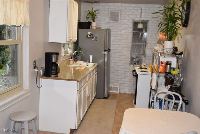 65141 Three Hills Drive, Bellaire, OH 43906