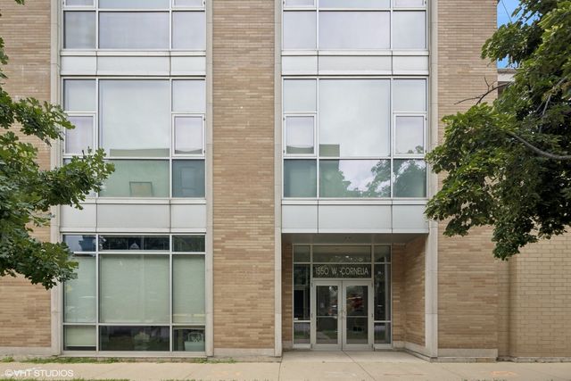 1550 W Cornelia Avenue 404, Chicago, IL 60657