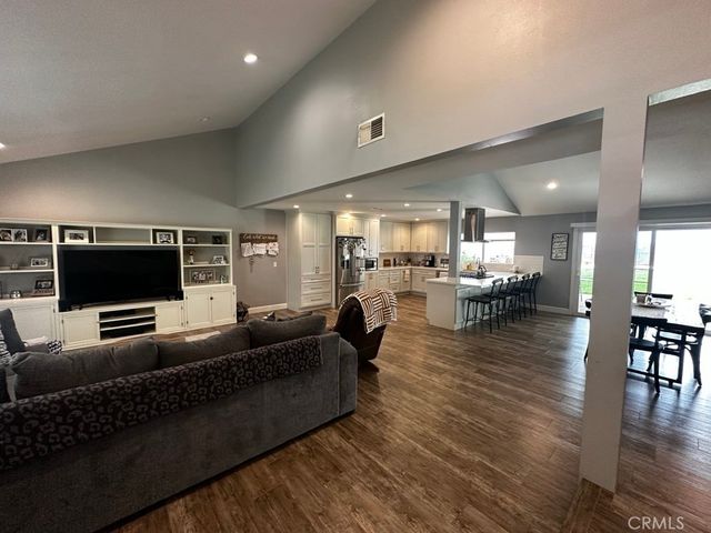 27436 Garza Drive, Saugus, CA 91350