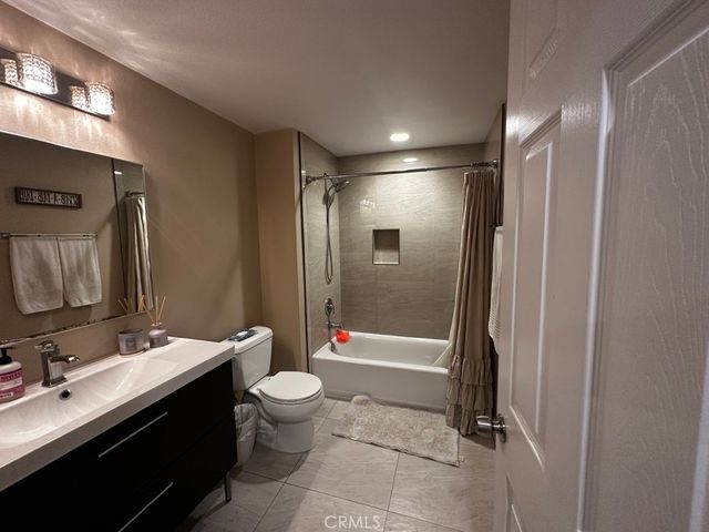 27436 Garza Drive, Saugus, CA 91350
