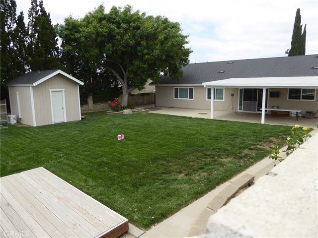 27436 Garza Drive, Saugus, CA 91350
