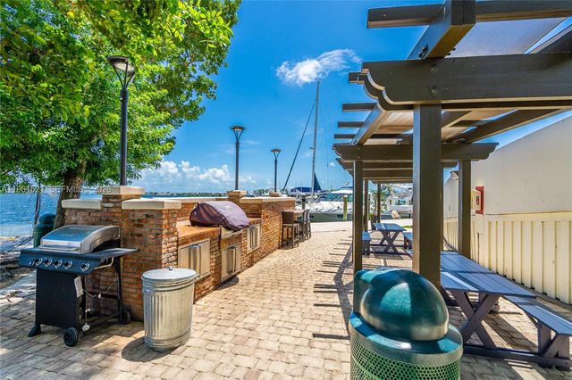 1925 Brickell Ave 606, Miami, FL 33129