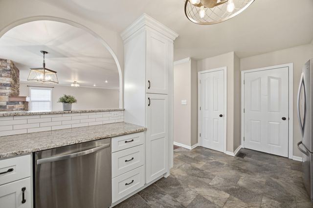 317 Lebeau Drive, Nicholasville, KY 40356