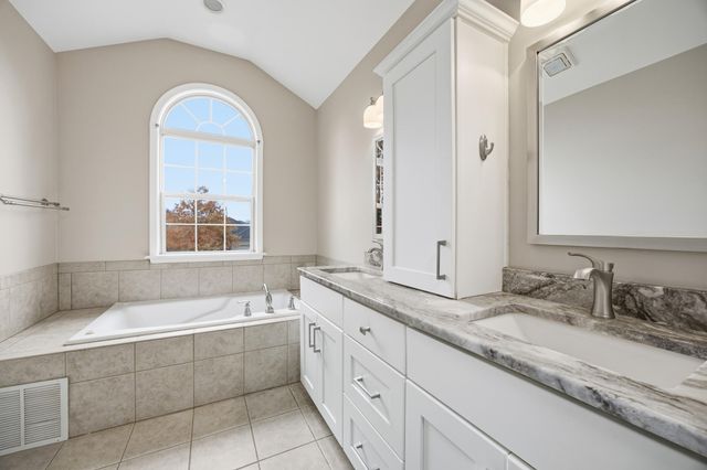 317 Lebeau Drive, Nicholasville, KY 40356