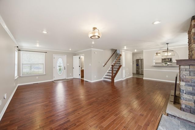 317 Lebeau Drive, Nicholasville, KY 40356